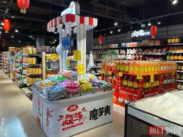 江西塌楼亲历者讲述：丈夫用梯子救下妻儿，有人即将退休刚回家遇难 播报文章
