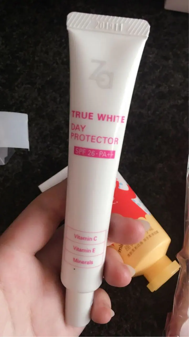 za的护肤品好不好用(解读za姬芮护肤品怎么样)插图1 za的护肤品好不好用(解读za姬芮护肤品怎么样)插图1