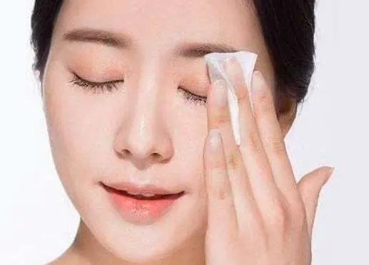 怎么样去黑眼圈最有效果(介绍如何消除黑眼圈)插图2 怎么样去黑眼圈最有效果(介绍如何消除黑眼圈)插图2