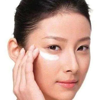 怎么样去黑眼圈最有效果(介绍如何消除黑眼圈)插图3 怎么样去黑眼圈最有效果(介绍如何消除黑眼圈)插图3