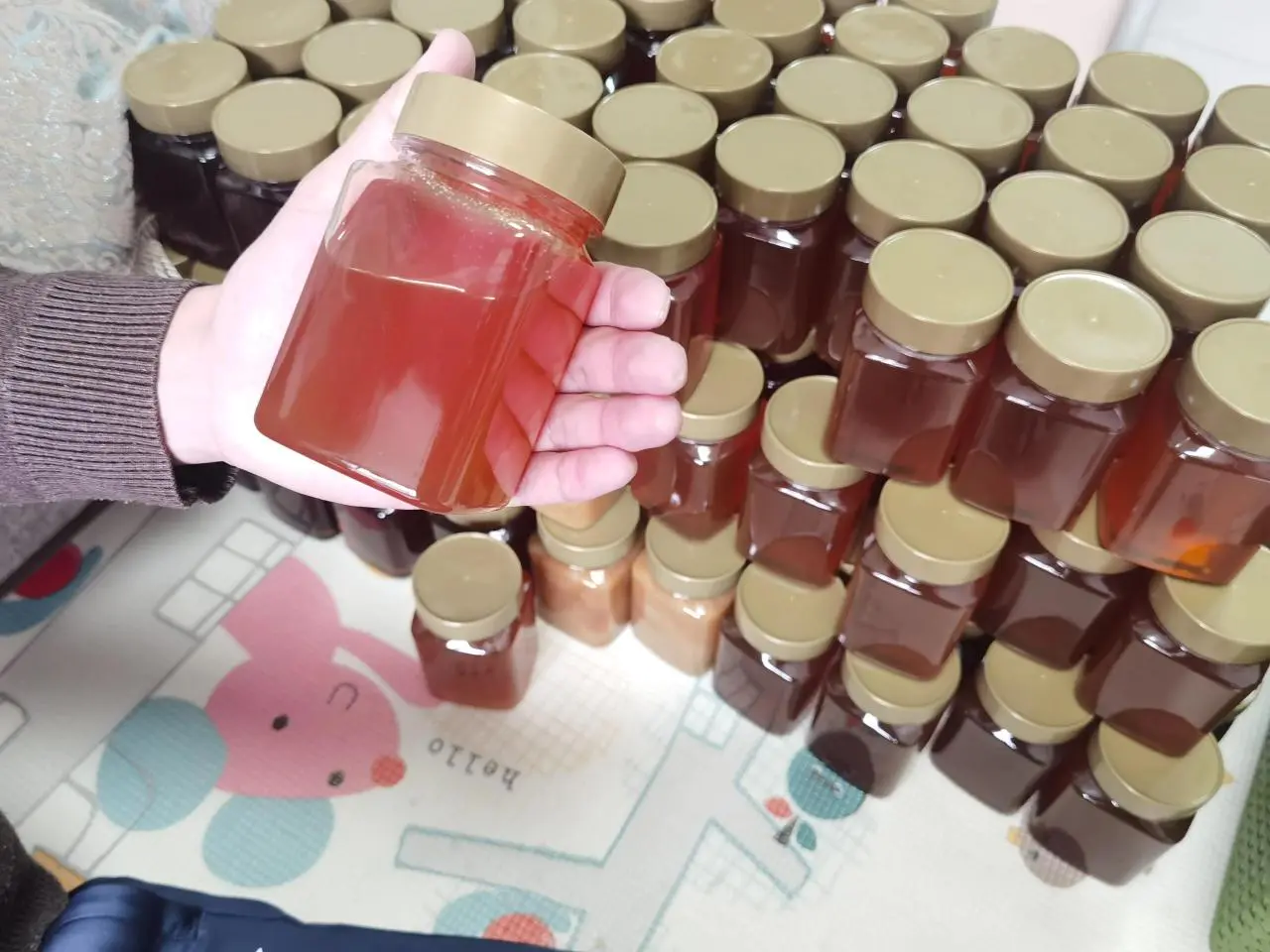 蜂蜜的牌子哪个好（分析有哪些好喝不贵的蜂蜜推荐）插图2