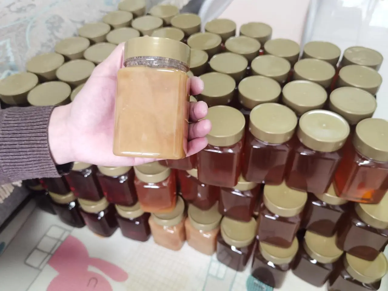 蜂蜜的牌子哪个好（分析有哪些好喝不贵的蜂蜜推荐）插图4