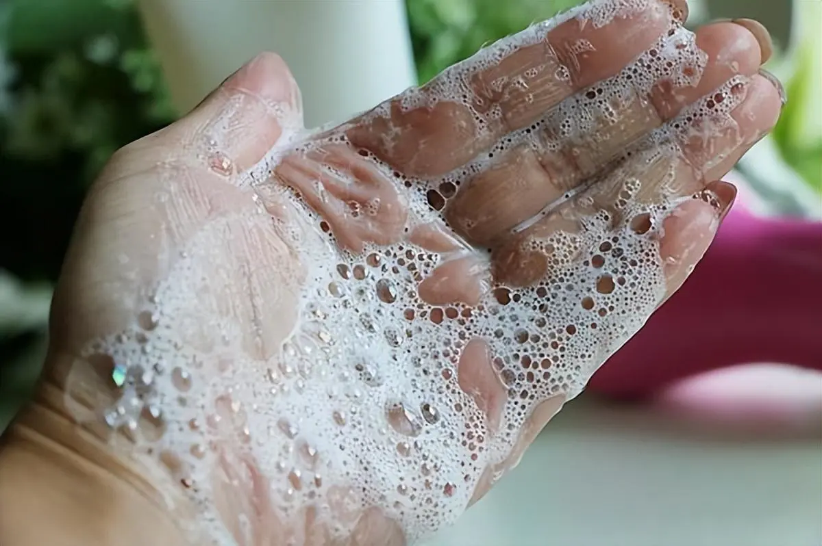 黑头导出液怎么用的(介绍怎样让这样脏兮兮的脸变得白净点)插图17 黑头导出液怎么用的(介绍怎样让这样脏兮兮的脸变得白净点)插图17