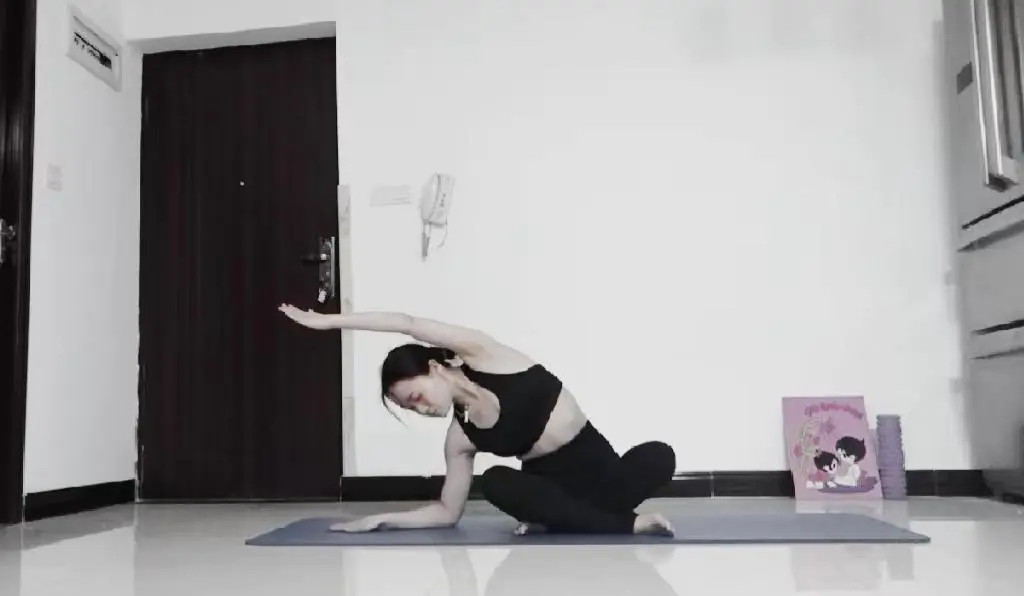 怎么样才能瘦腰(解读5个瘦身瘦腰的动作你知道吗)插图3 怎么样才能瘦腰(解读5个瘦身瘦腰的动作你知道吗)插图3