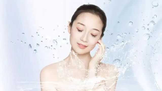 怎么用粉底液(解读新手如何涂粉底)插图 怎么用粉底液(解读新手如何涂粉底)插图