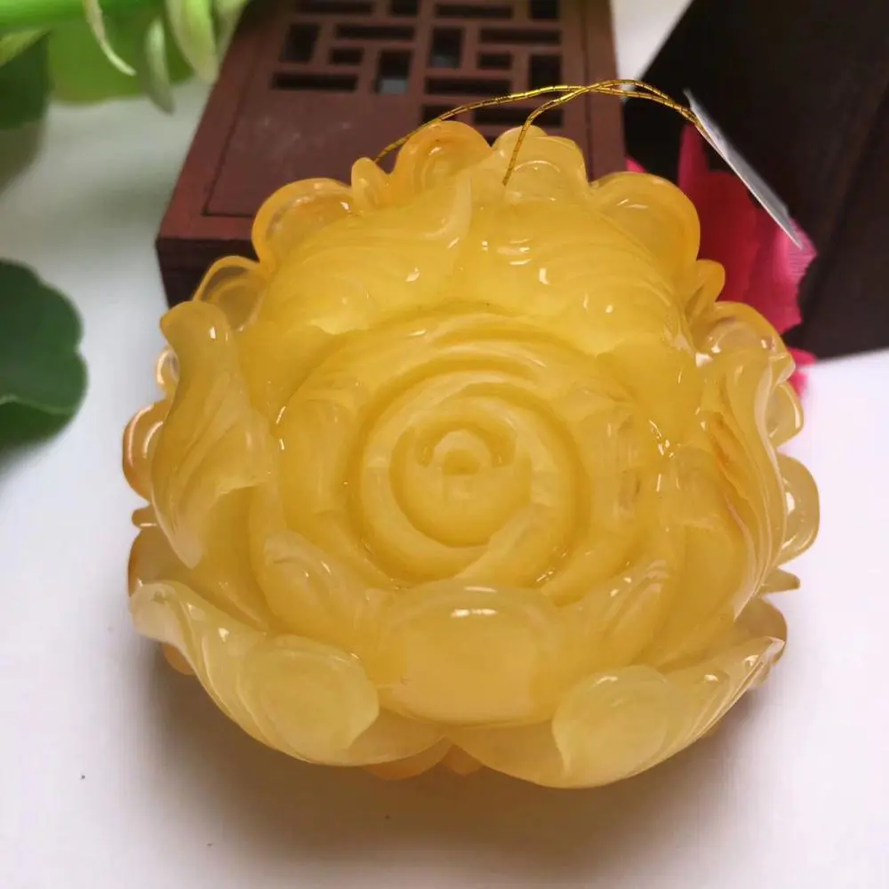 琥珀和蜜蜡哪个好（浅谈琥珀和蜜蜡哪个贵）插图